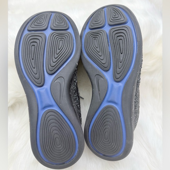 RARE Nike LunarEpic Flyknit 2 in Oreo/Space - Picture 6 of 7